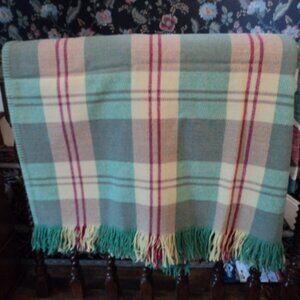 vintage wool blanket~ 86" x 70"
